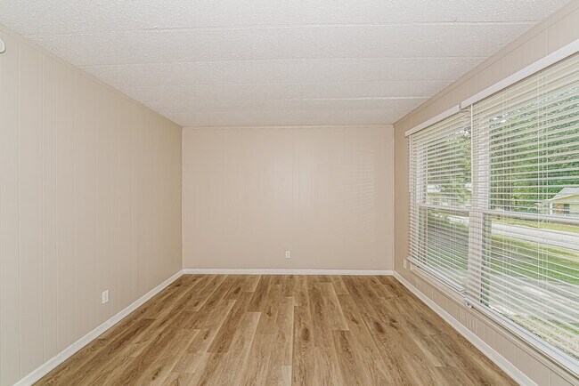 Foto del edificio - 1701 6th St NW