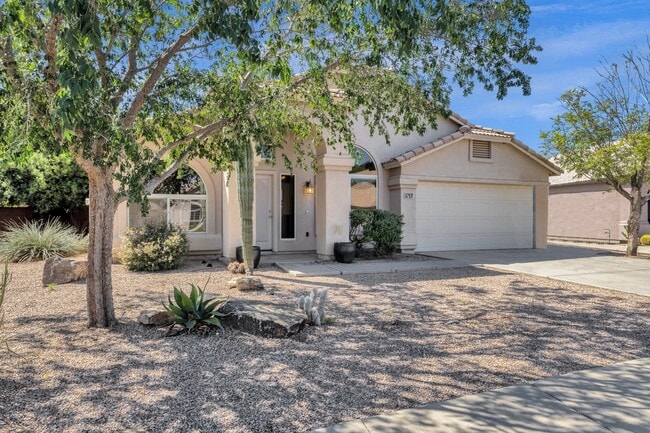 Foto del edificio - 647 W Fremont Dr