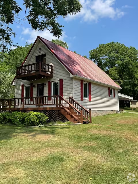 Building Photo - 165 Lakeside Dr