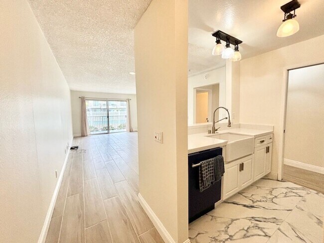Foto del edificio - 326 E Surfside Dr