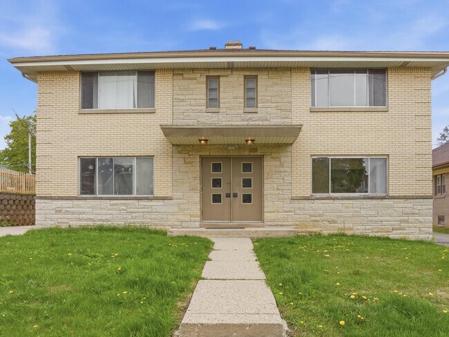 Foto del edificio - 8641 W Lapham St