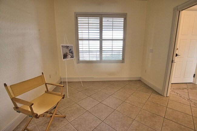 Building Photo - Annual Unfurnished 2 Bedroom 2 Bathroom wi...