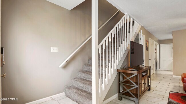 Building Photo - 2518 Johnson Dr