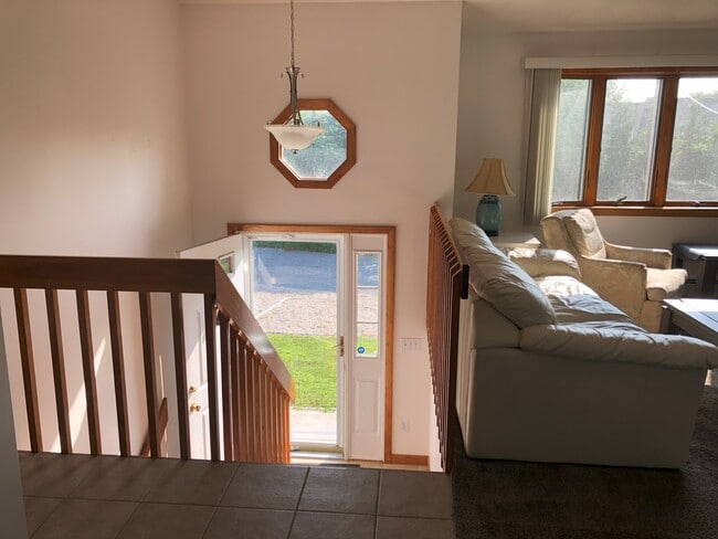 Entrada - Casa luminosa y abierta - 15 Cross St