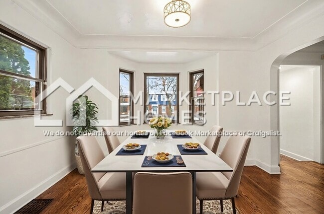 Foto del edificio - 15866 Mansfield St