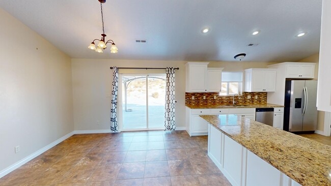Building Photo - 963 Alpine Dr