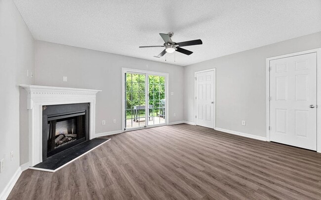 Living room pt2 - 2018 Grassy Banks Dr