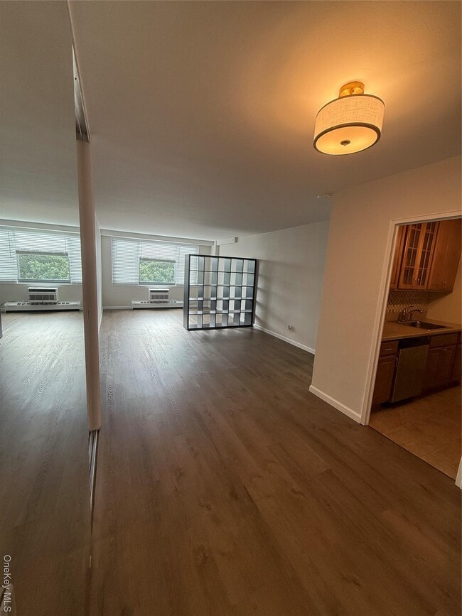 Building Photo - 220-55 46th Ave