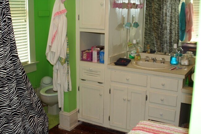 Foto del edificio - 405 Opelika Rd