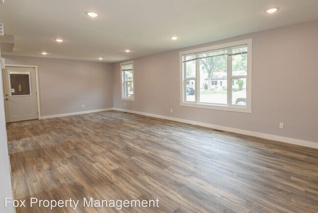 Building Photo - 4 br, 2.5 bath House - 2621 4th Avenue N.