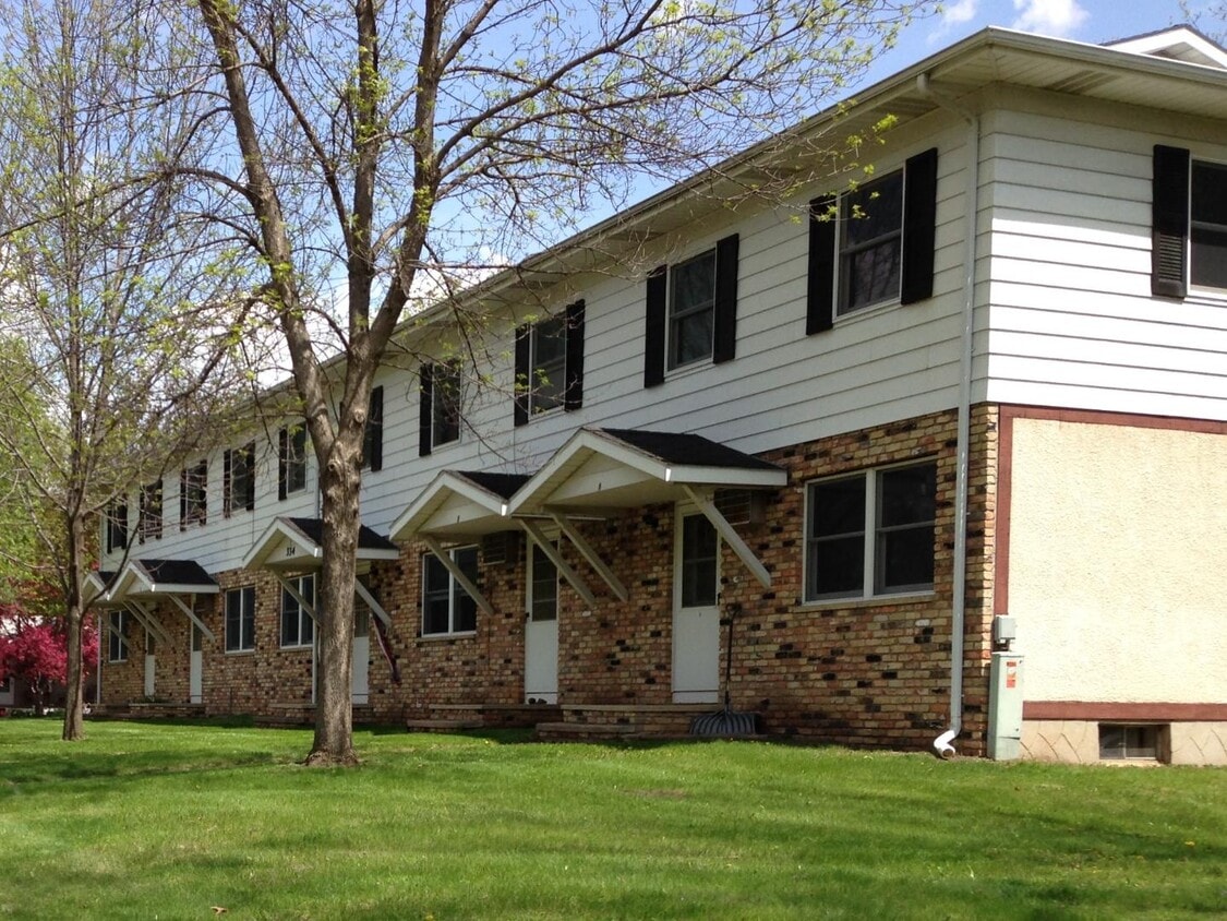 Primary Photo - 333 5th St N