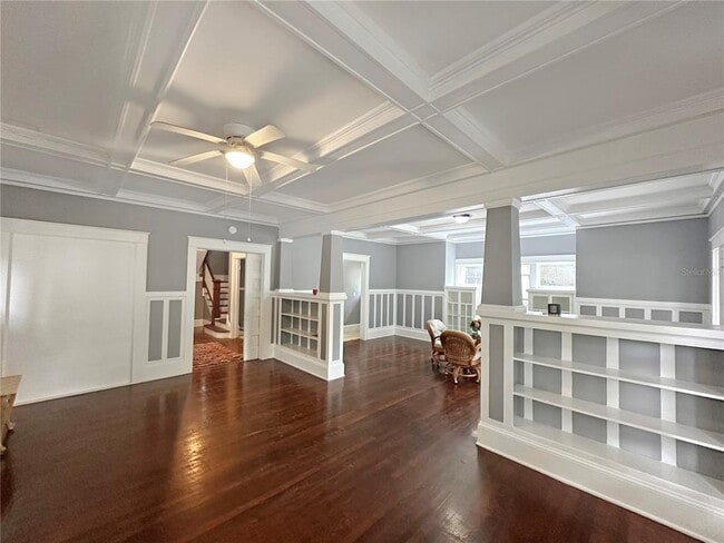 Building Photo - 805 S Park Ave