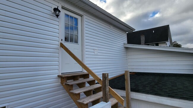 Building Photo - Modern, New Build, Move-In Ready One Bedroom Rental – All Utilities Included and Furnished!