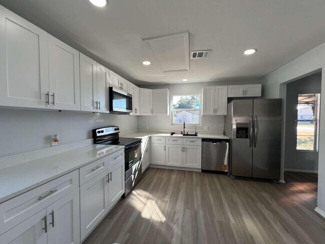 Foto del edificio - 1731 Ave C NE