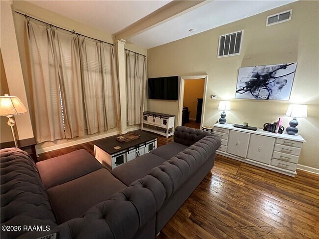 Foto del edificio - 333 Julia St