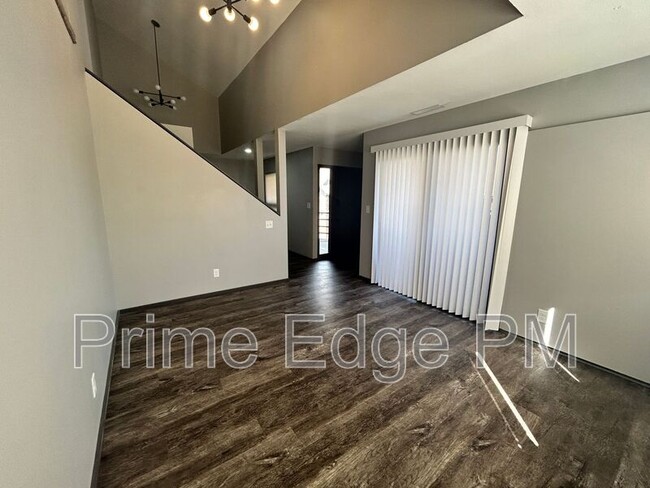 Foto del edificio - 1721 Ridgehaven Ct