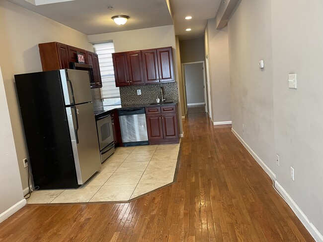 Foto del edificio - 1826 N Willington St