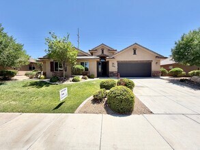 Building Photo - 1009 W 4100 S