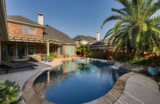 Foto del edificio - 22735 Emily Park Ln
