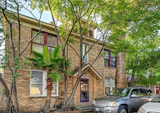 Foto del edificio - 1748 Richmond Ave