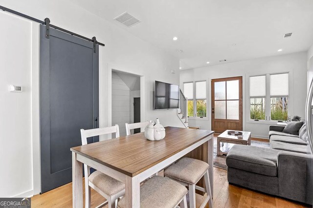 Foto del edificio - 167 Ravenhurst Ln