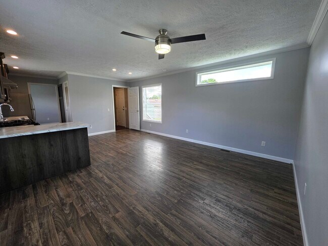 Foto del edificio - 3610 Pinoak St