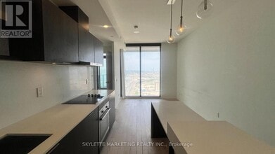 Building Photo - 16 Bonnycastle St