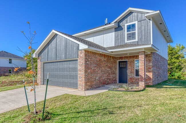 Foto del edificio - Brand New Construction! Lawn care included!