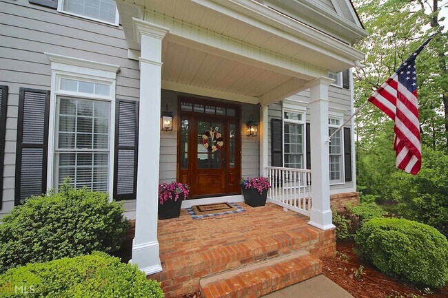 Building Photo - 1402 Creston Hill