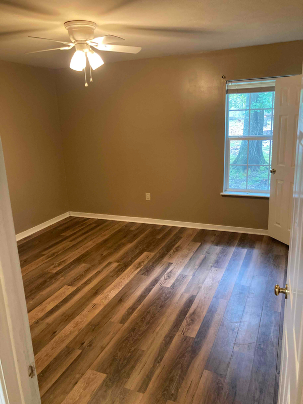 Foto del edificio - 1208 Barnett Bend Cir