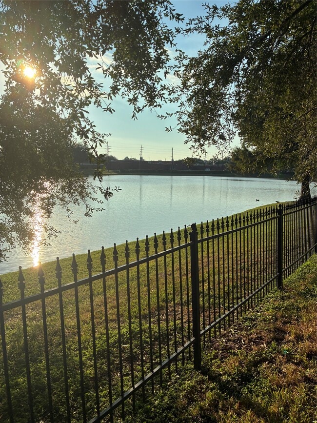 Building Photo - 2203 Summer Bay Ct