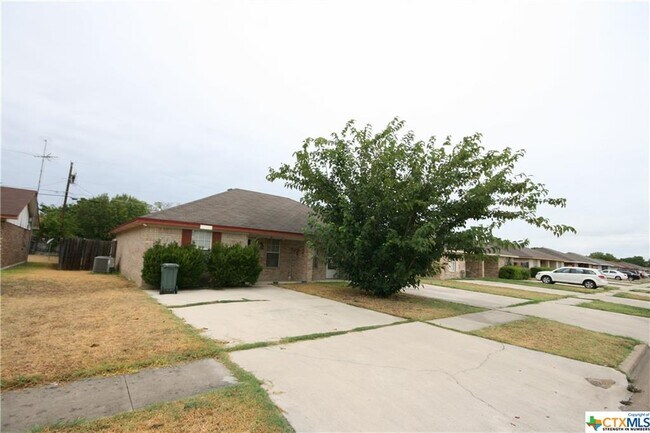 Building Photo - 1705 Windward Dr