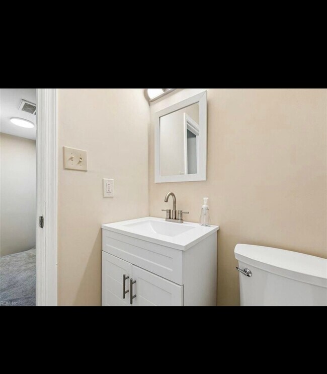 Photo - 1618 Corprew Ave (Norfolk, VA) Townhome
