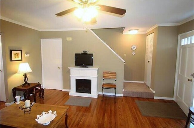 Foto del edificio - 8029 E 88th St
