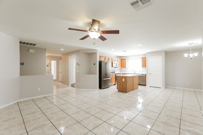 Building Photo - 4218 N 92nd Ln