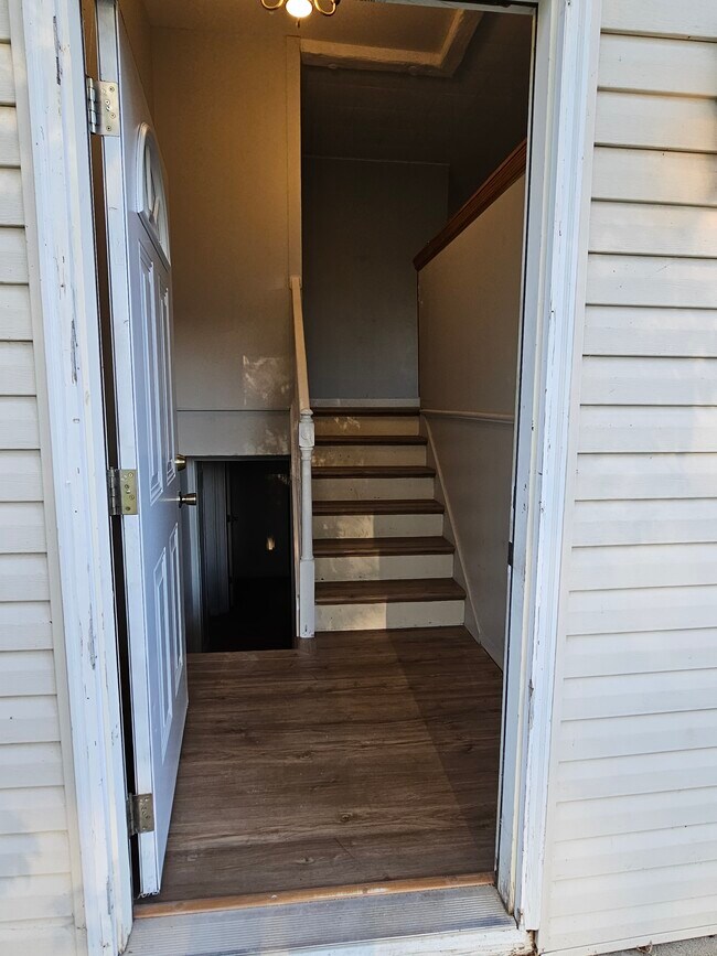 Foto del edificio - 471 Vincent Ave