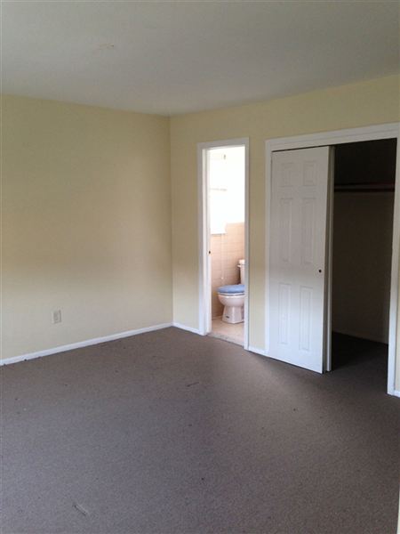 Building Photo - 1555 Nepperhan Ave