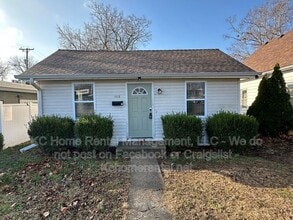 Building Photo - 1903 W 43rd Pl