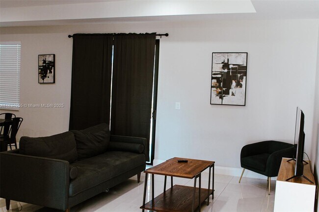 Foto del edificio - 674 Windermere Dr