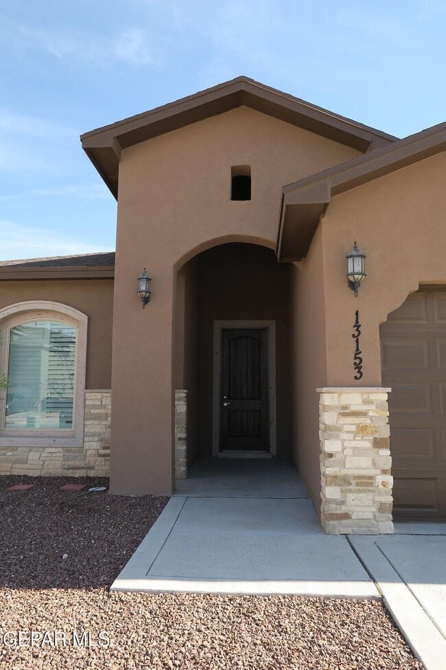 Building Photo - 13153 Cozy Cove Ave