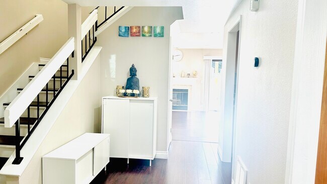 Hallway - 38921 Cherry Glen Cmn