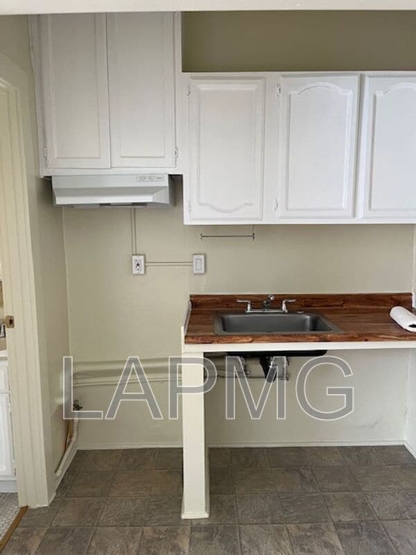 Foto del edificio - 1614 N Kenmore Ave