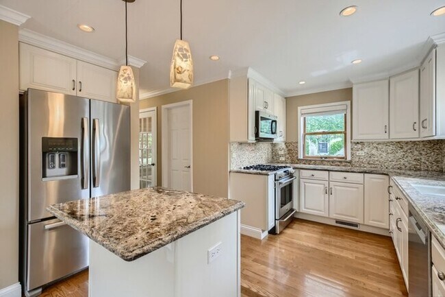 Foto del edificio - 9 South Ridge Avenue, Arlington Heights, I...
