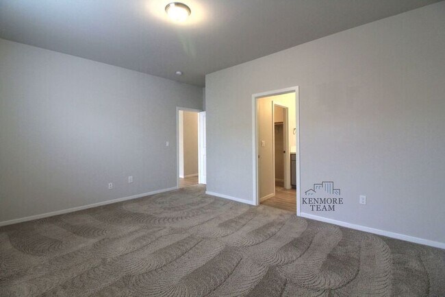 Foto del edificio - 5305 Remington Dr
