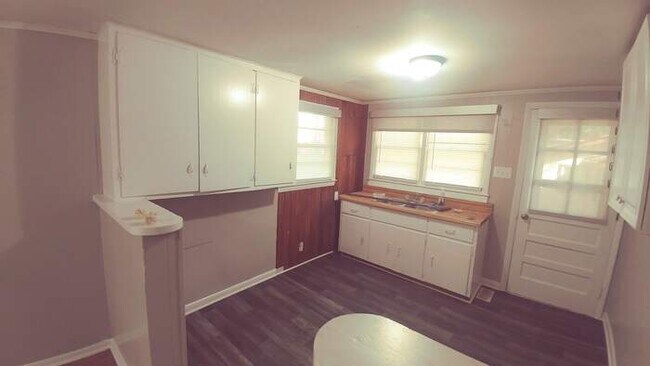Building Photo - Three Bedroom House in Town of Ranlo, NC