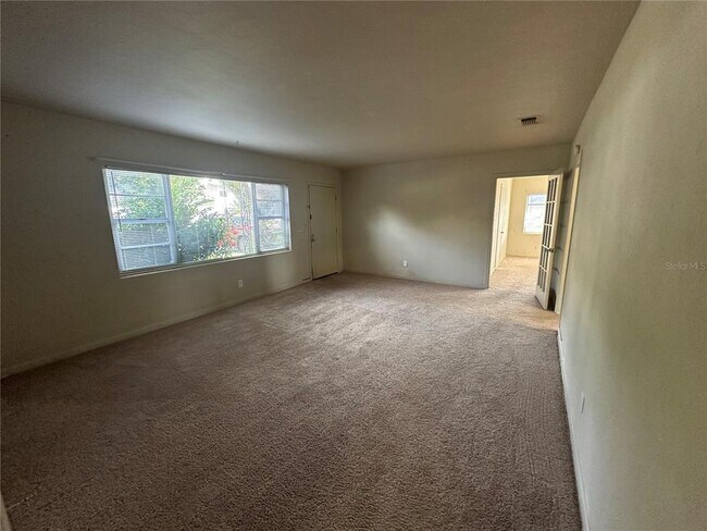 Foto del edificio - 918 Gloriosa Ave