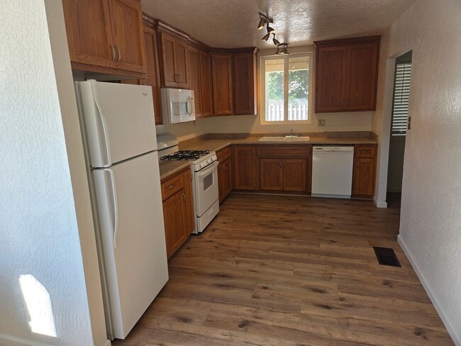 Building Photo - Charming 2-Bedroom + Loft • 1-Bath Rental ...
