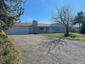 Building Photo - 1715 Hull Rd