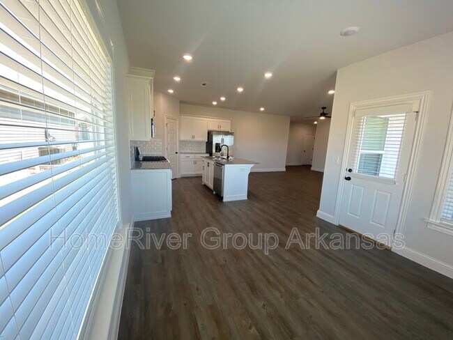 Foto del edificio - 1120 Sunshine Ct