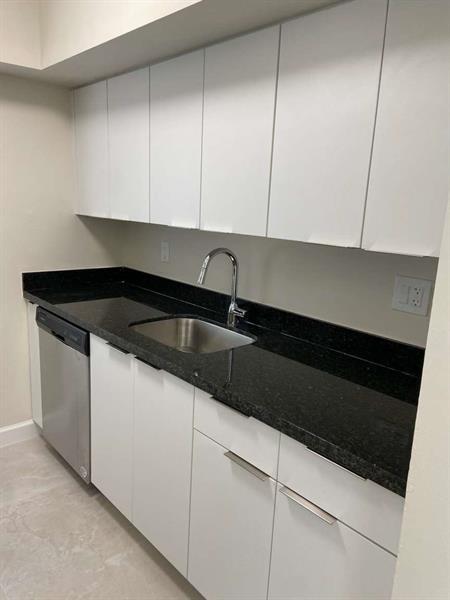Foto del edificio - 6540 NE 18th Ave